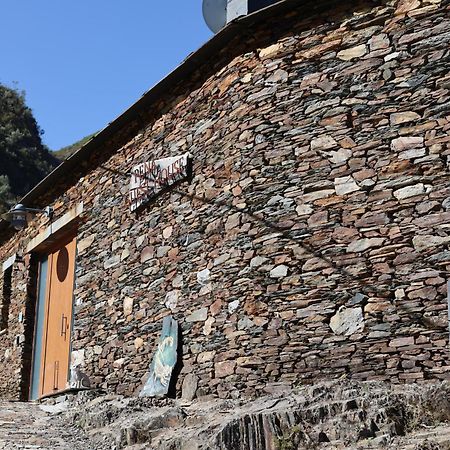 Pena Guest House Covas do Monte Exterior foto